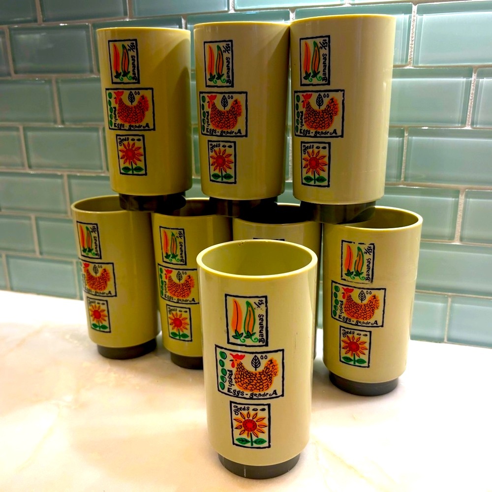 Set of Eight Vintage Loma Industries Texas Drinking Glasses Chicken Fresh Eggs